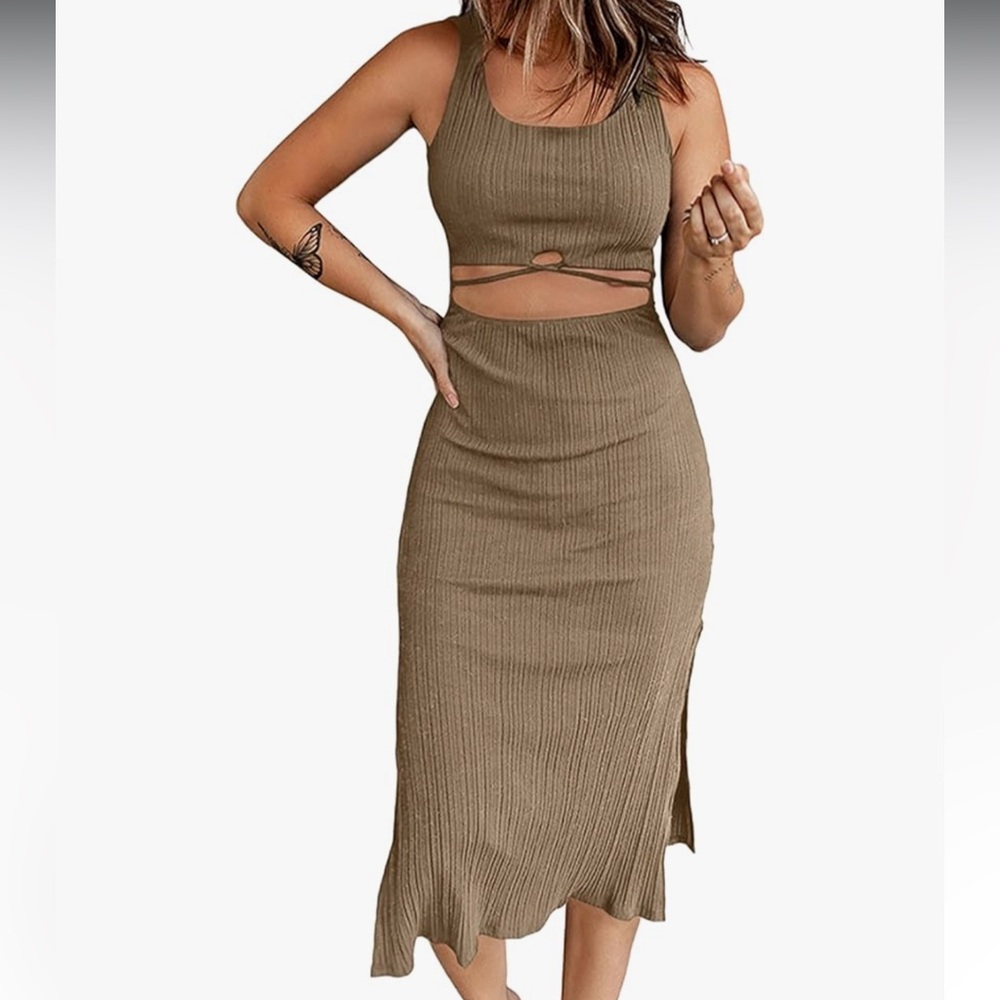 Elegant Brown/Tan Ribbed Dress